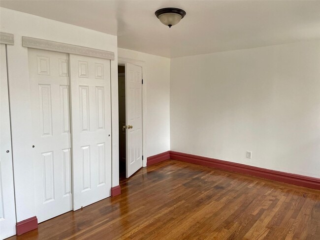 Building Photo - 2565 Radcliff Ave