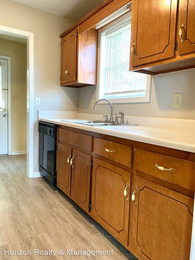 Building Photo - 3 br, 2 bath House - 1024 Poppy Seed Dr