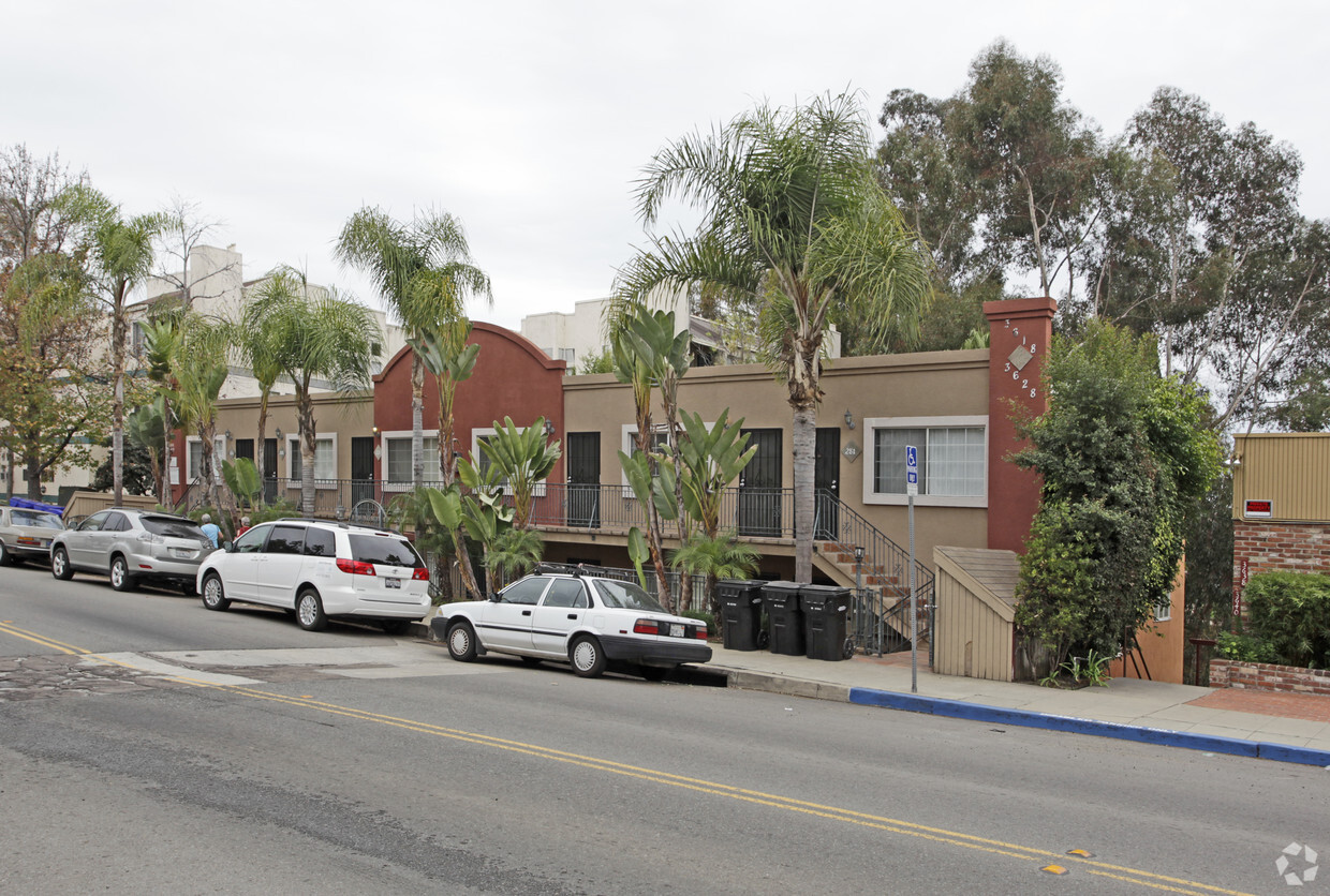 Primary Photo - Canyon View Apartments