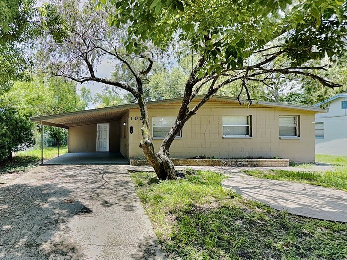 Foto principal - 1020 Lincoln Terrace