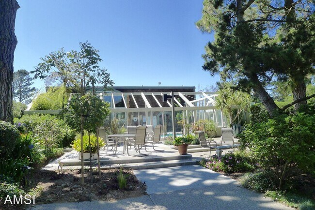 Building Photo - 1 br, 1 bath House - 85 Ora Way #E-202