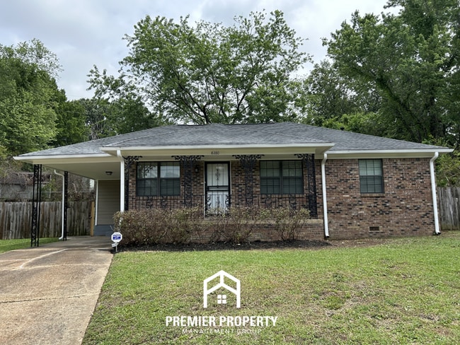 Charming 3BR Southaven Home in Quiet Cul-de-Sac | Hardwood Floors & Fenced Yard - Charming 3BR Southaven Home in Quiet Cul-de-Sac | Hardwood Floors & Fenced Yard