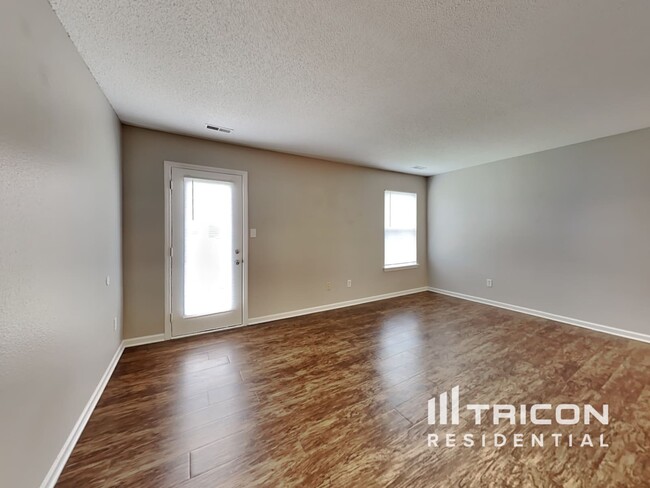 Foto del edificio - 1631 Prairieview Ln