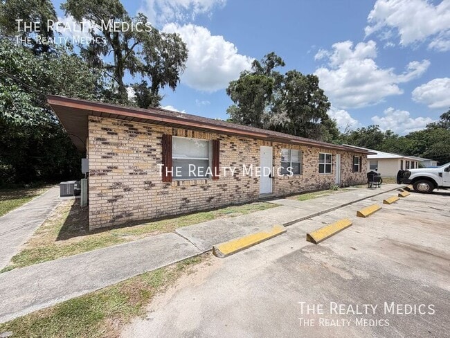 Building Photo - 2055 NW 43rd-1
