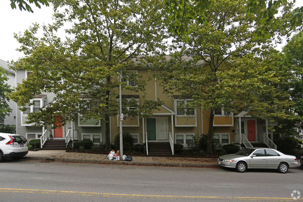 Building Photo - Stony Brook Gardens