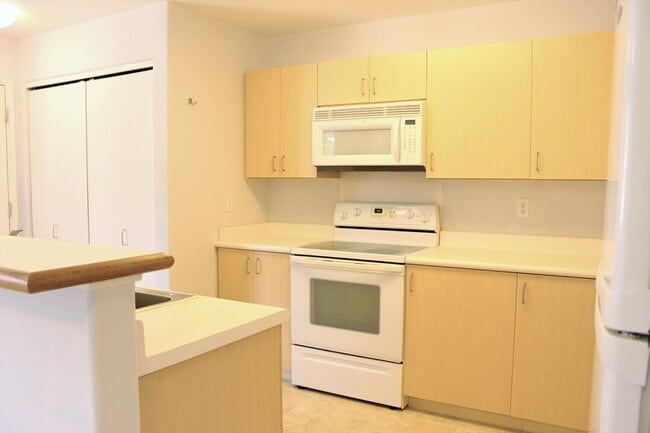Building Photo - Havens of Ii Vistas - Two bedroom, Two bat...