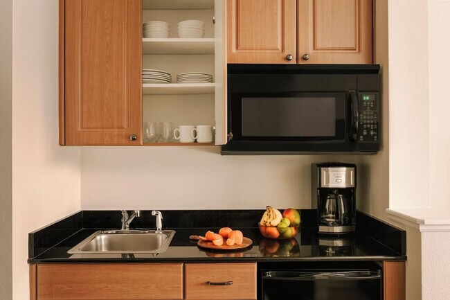 Foto del edificio - 7371 Universal Blvd