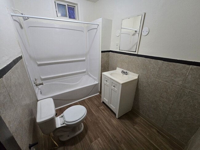 Building Photo - 1501 McDonald St