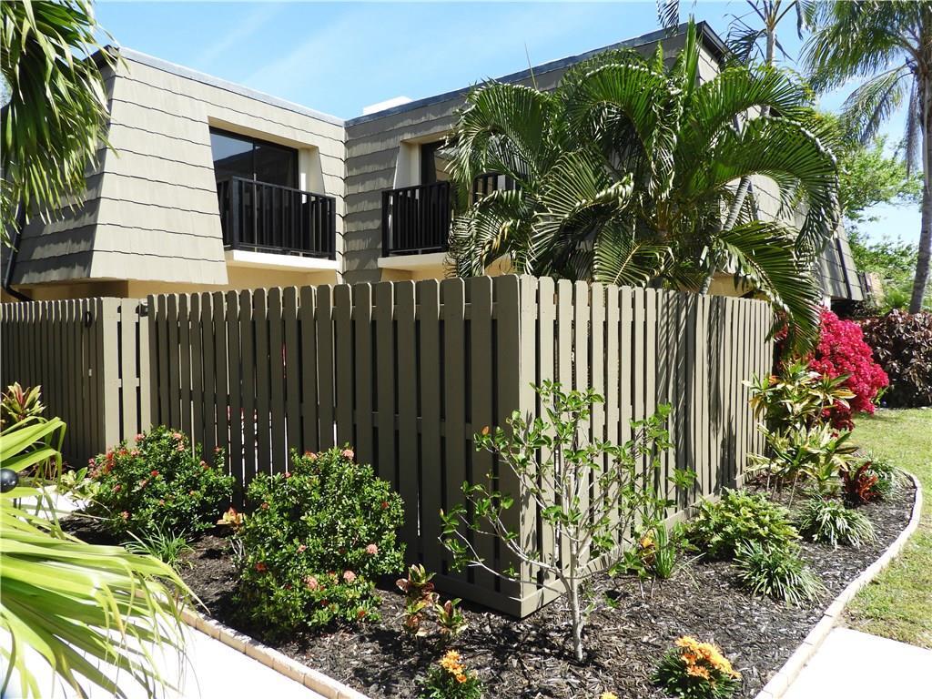 Foto principal - 575 N Tropic Ln