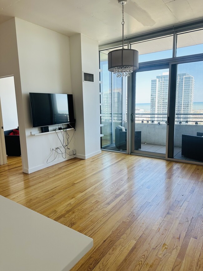 Building Photo - 1720 S Michigan Ave