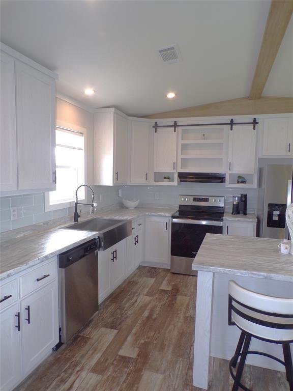 Building Photo - 127 Lear Ln