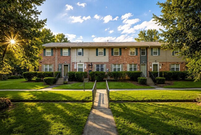 Foto del edificio - Room in Townhome on Northdale Rd