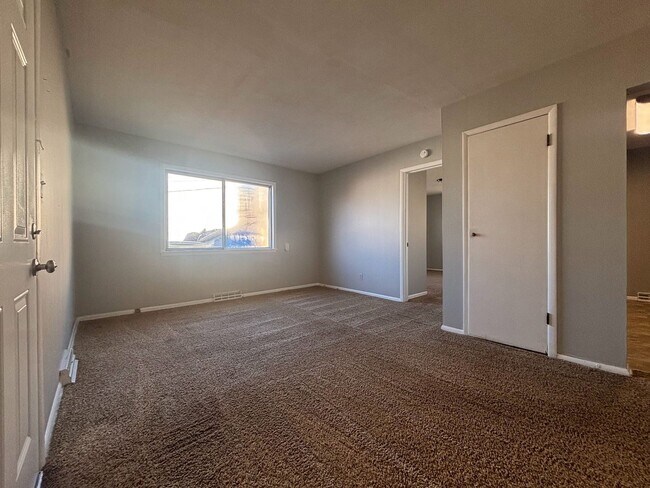 Foto del edificio - 1033 W Washita St