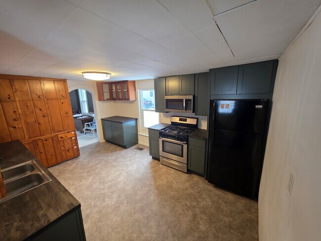 Foto del edificio - 9097 E D Ave