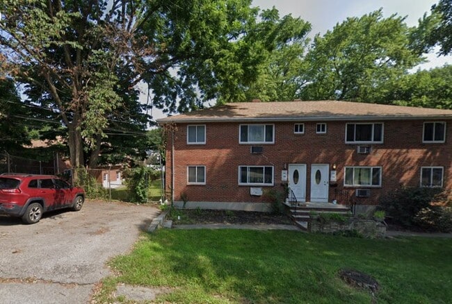 Building Photo - 77 Thingvalla Ave