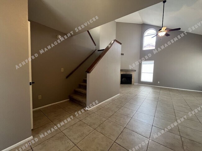 Foto del edificio - Charming 3 Bedroom, 2.5 Bath Home in North...