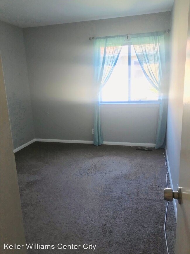 Building Photo - 2 br, 1.5 bath House - 1107 Bainbridge St