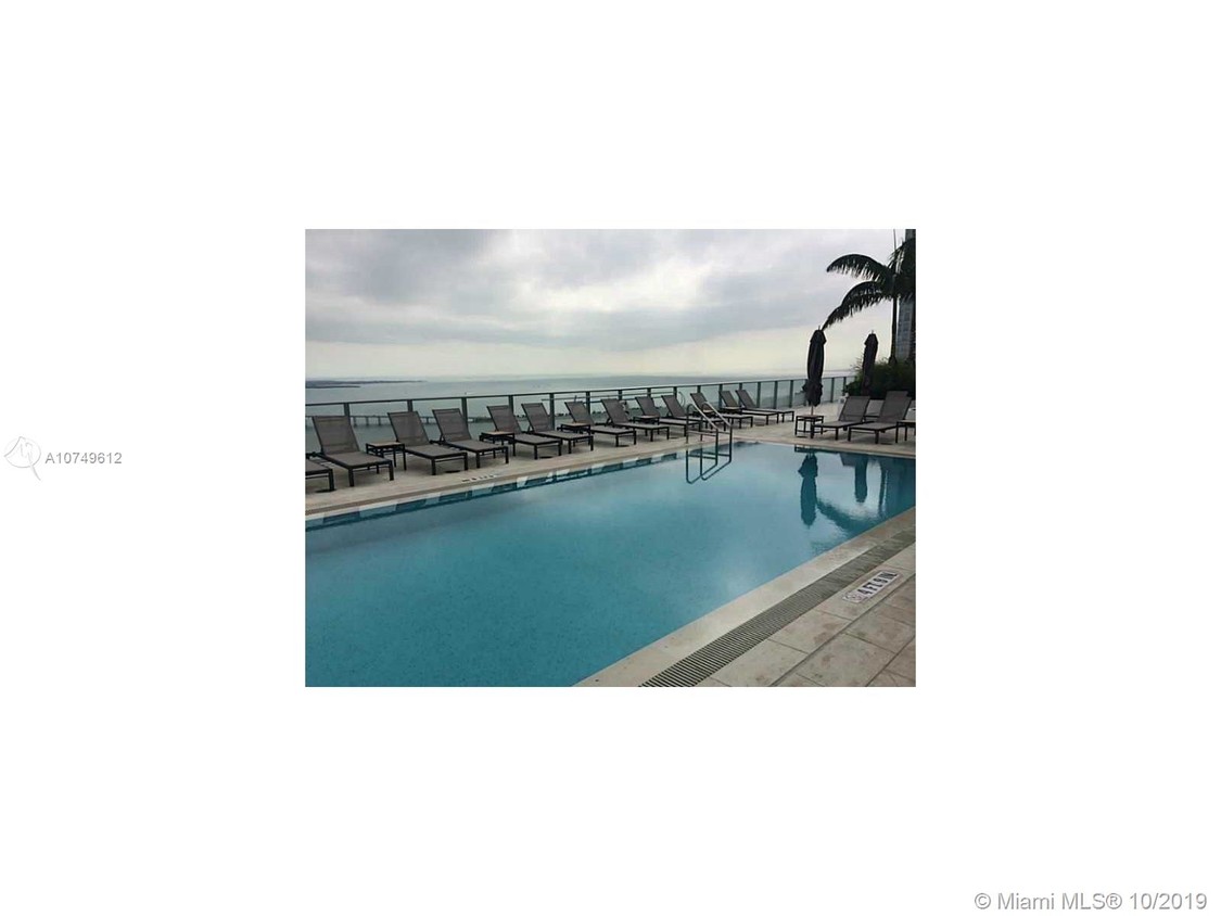 Primary Photo - 1300 Brickell Dr