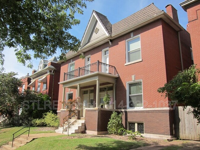 Building Photo - 3851 Juniata St