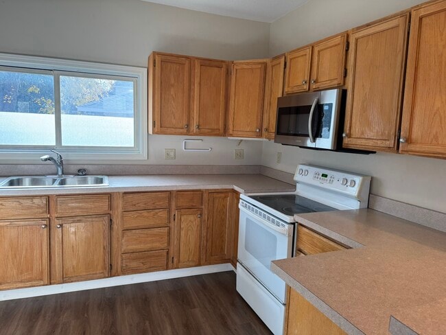 Building Photo - 1115 Emmet St