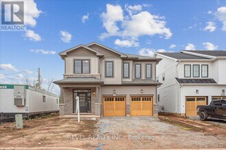 Building Photo - 120 Starfire Cres