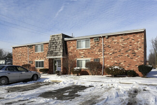 Building Photo - Foster Garden Apartments