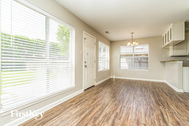 Foto del edificio - 7801 Park Ln