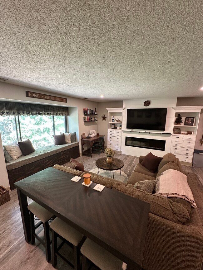 Foto del edificio - 15 Thayer Pond Dr