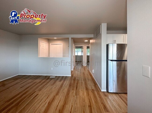 Building Photo - 4824 W Blodgett Ln