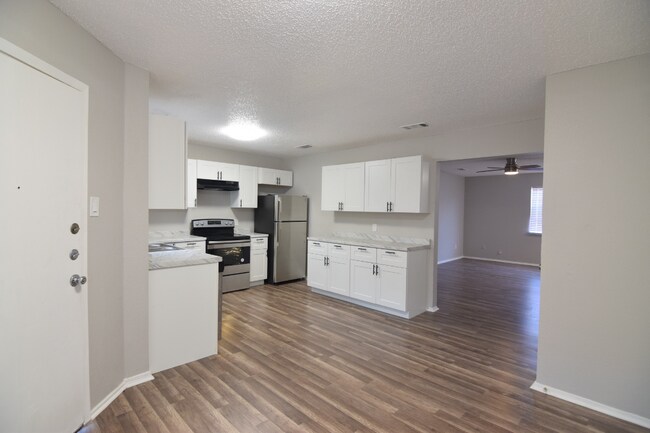 Foto del edificio - 304 Carly Dr