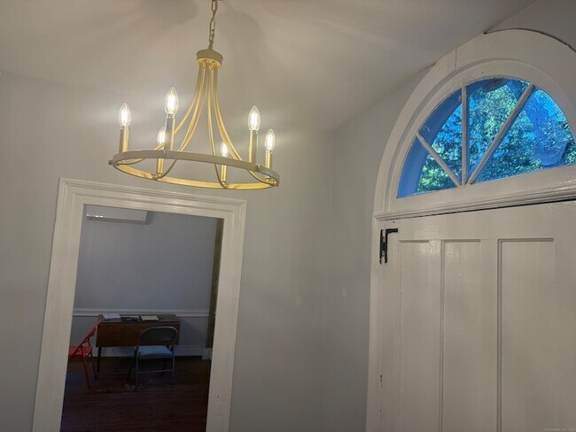 Foto del edificio - 332 Belden Hill Rd