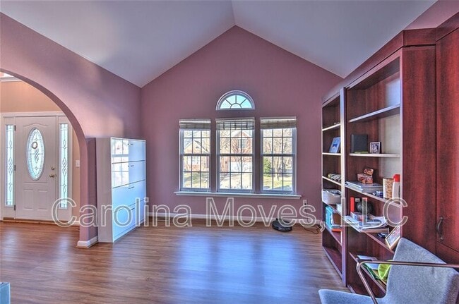 Foto del edificio - 512 S Orchard Farms Ave