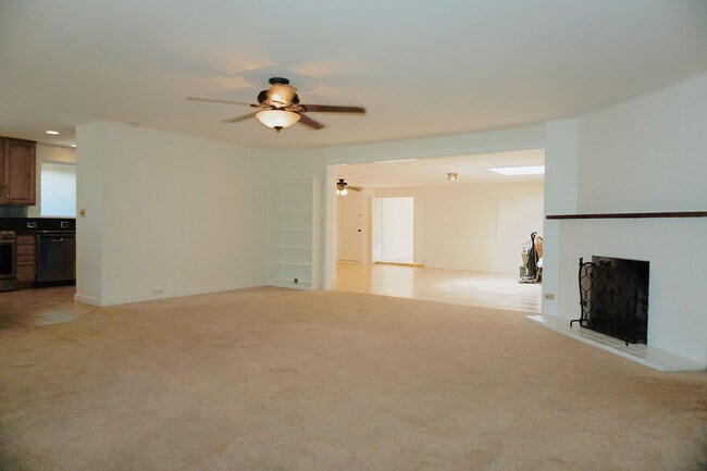 Foto del edificio - Spacious, Pet Friendly House Near Kailua B...