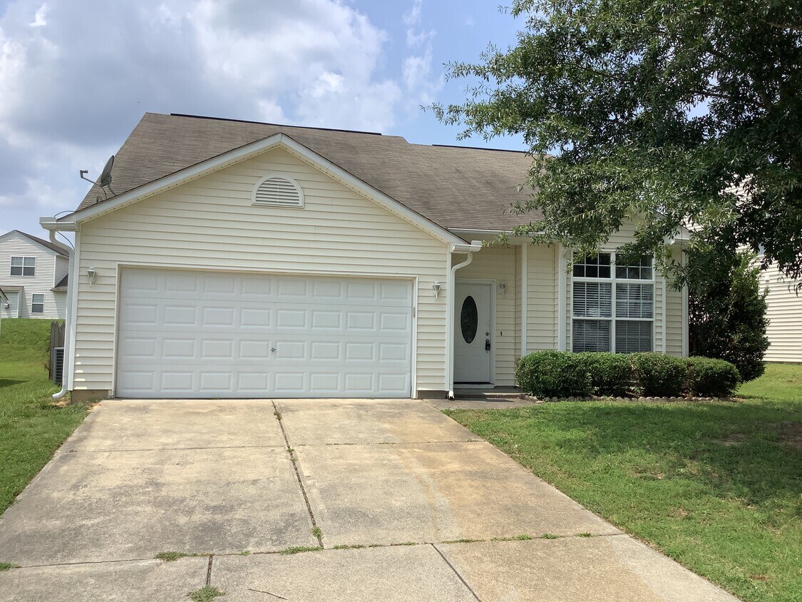 Foto principal - 3672 Watkins Ridge Ct