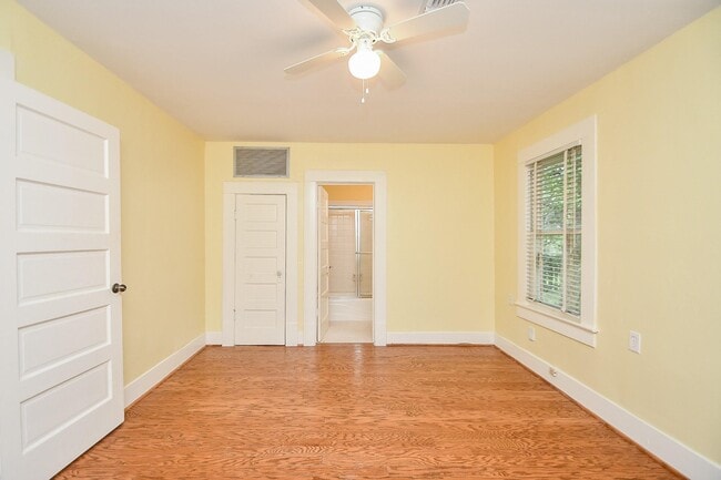 Building Photo - 4528 Magnolia St