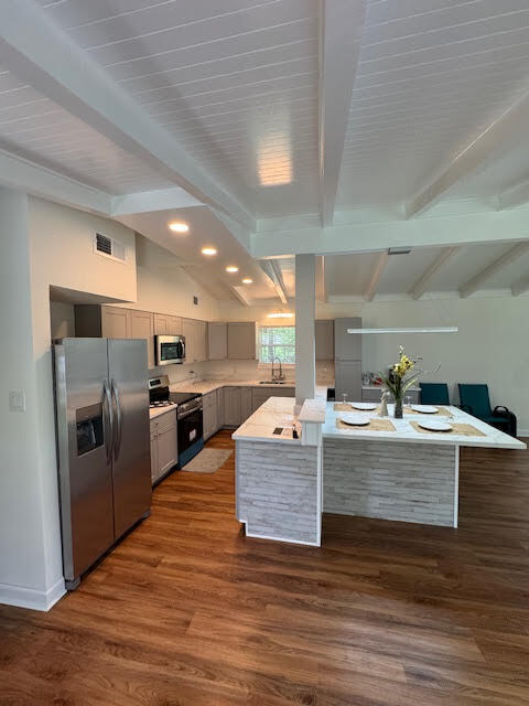 Foto del edificio - 8820 Manoo Pl