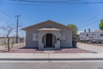 Building Photo - 251 W 9th St