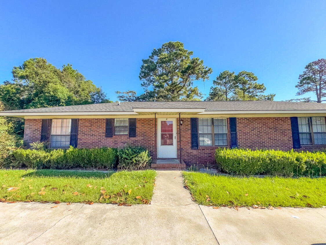 Primary Photo - 113 Ellis Rd