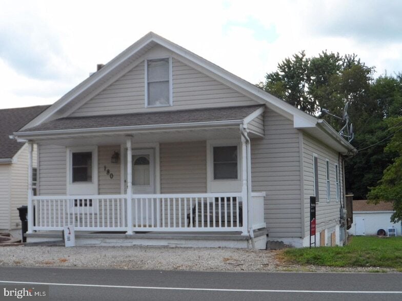 Primary Photo - 180 N Main St