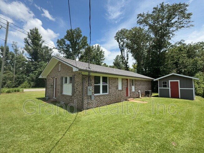 Building Photo - 6709 Old Hwy 90