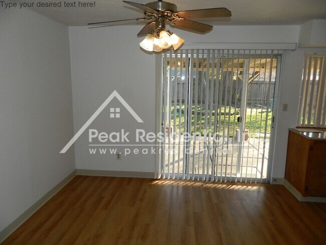 Foto del edificio - Spacious 2bd/2ba Citrus Heights Home with 2 Car Garage
