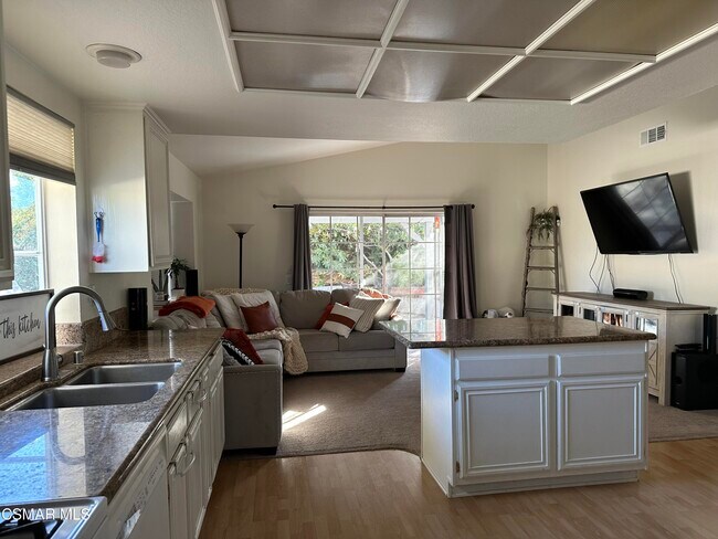 Building Photo - 306 Golden Grove Ct