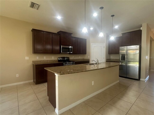 Foto del edificio - 6309 Lantern View Pl