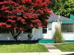 Building Photo - 3508 SE 5th St