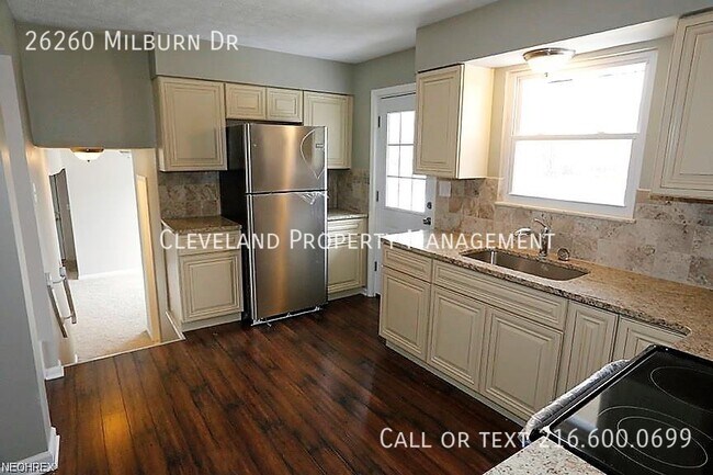 Foto del edificio - 26260 Milburn Dr
