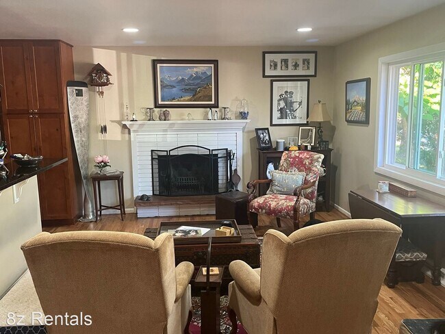 Building Photo - 4 br, 2.5 bath House - 170 S 42nd St