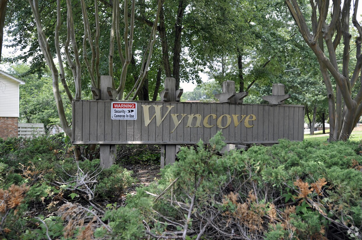 PROSPER POINT TOWNHOMES Apartments in East Point, GA