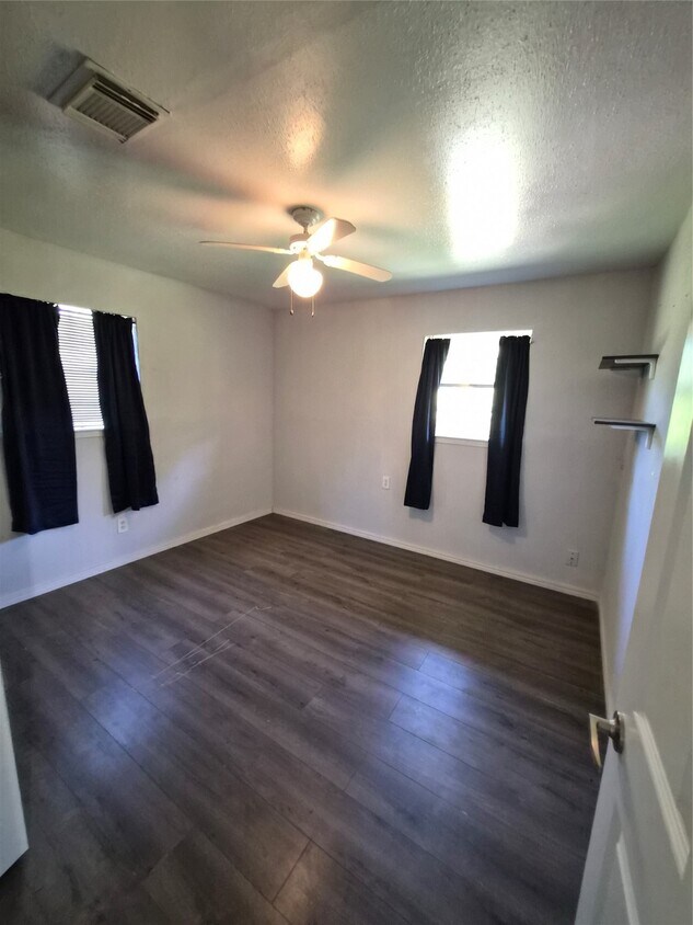 Foto principal - 12335 Roy Rd