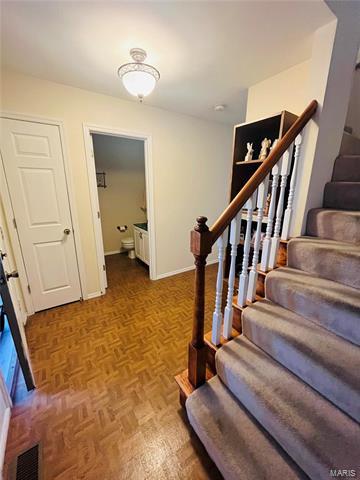 Building Photo - 645 Autumn Oaks Dr
