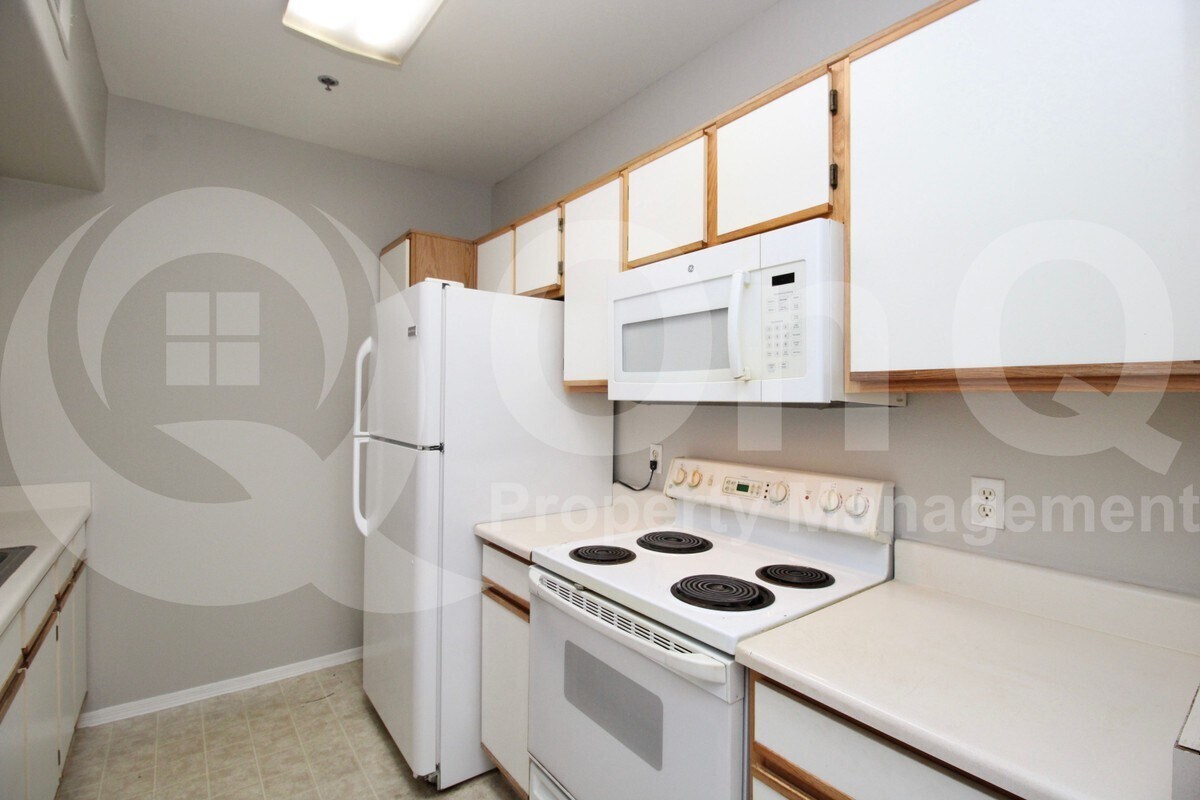 Foto principal - 2134 E Broadway Rd